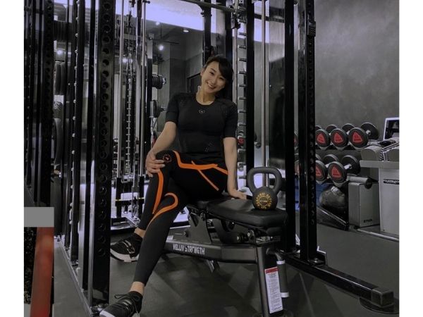 浅田舞のインスタ画像、トレーニングジムにて