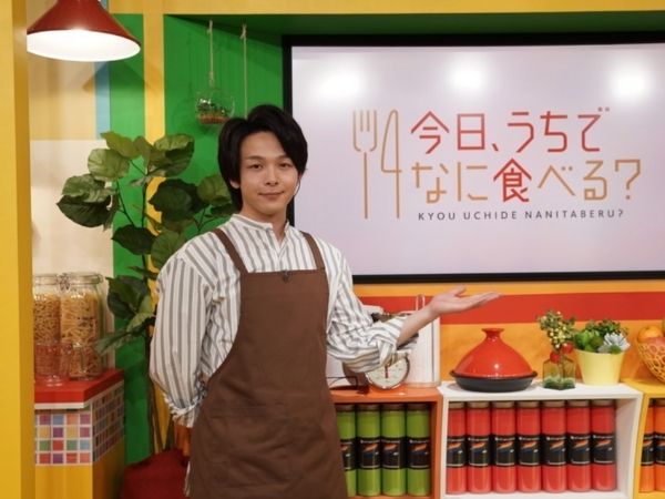 中村倫也がNHKの料理番組「今日、うちでなに食べる?」でMC